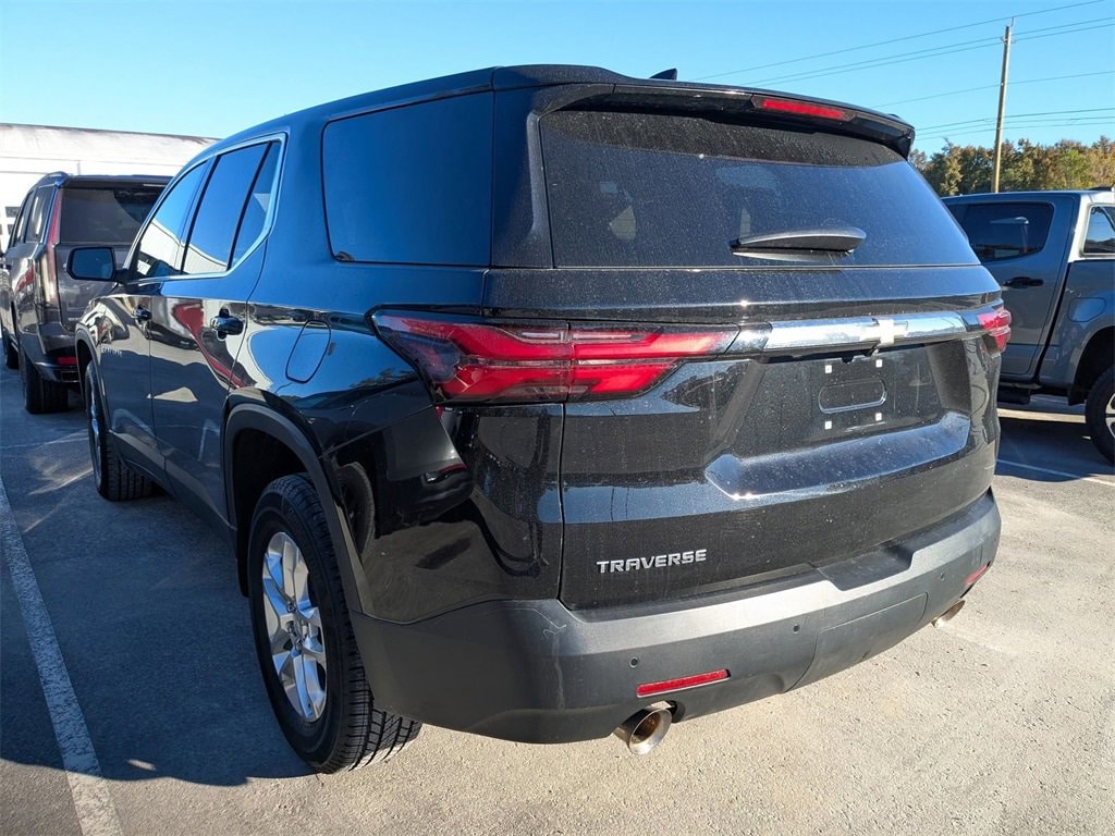Used 2023 Chevrolet Traverse LS SUV