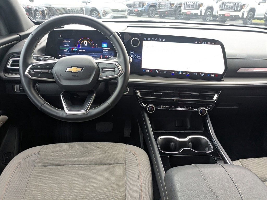 Certified 2025 Chevrolet Traverse LT SUV