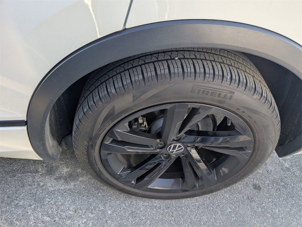 Used 2024 Volkswagen Tiguan SE R-Line Black SUV