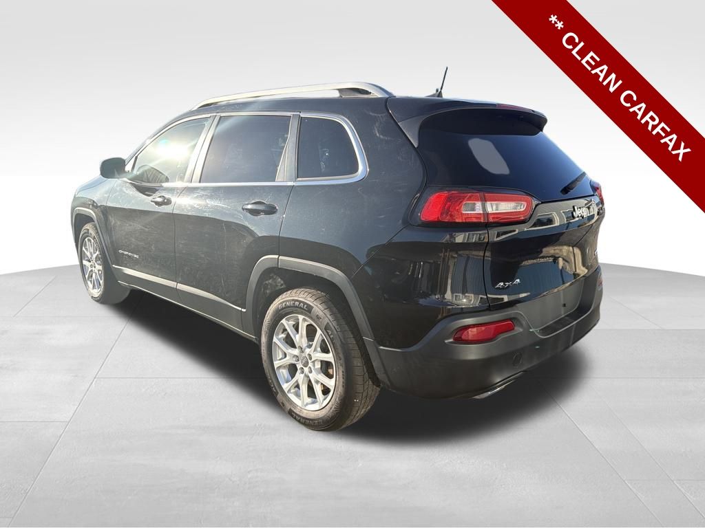 2016 Jeep Cherokee Altitude photo 2