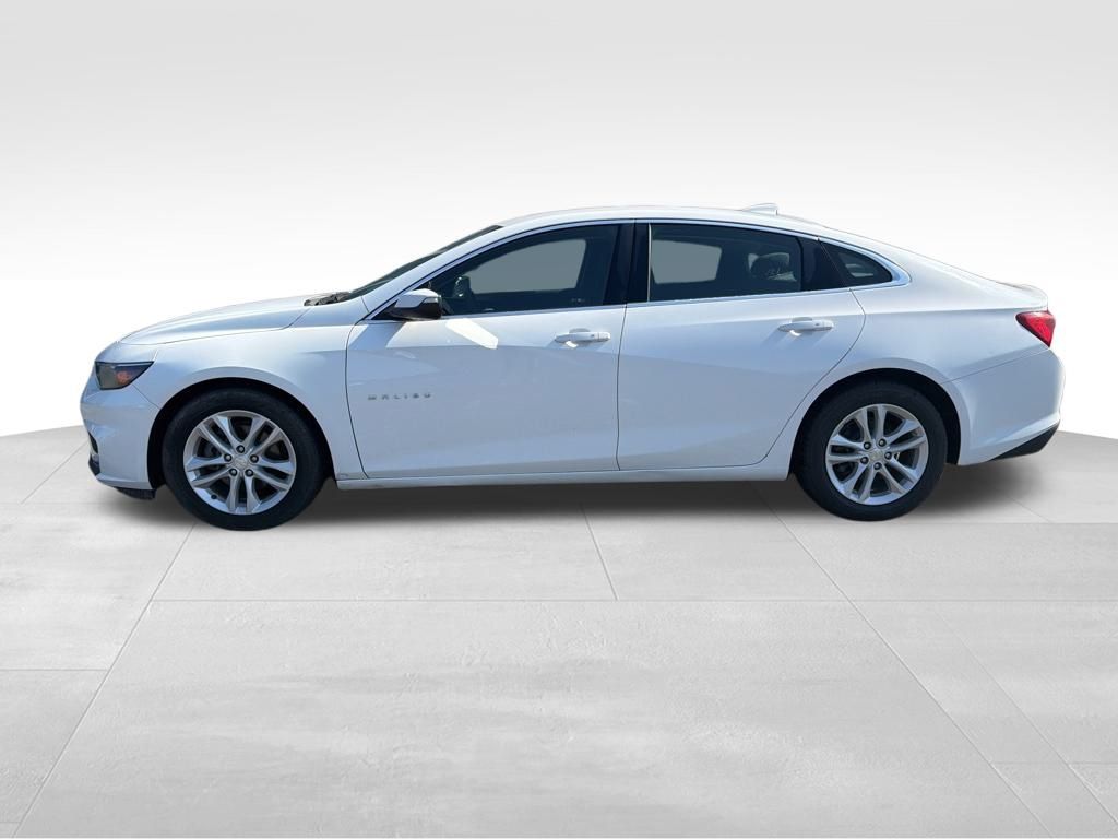2016 Chevrolet Malibu 1LT photo 2