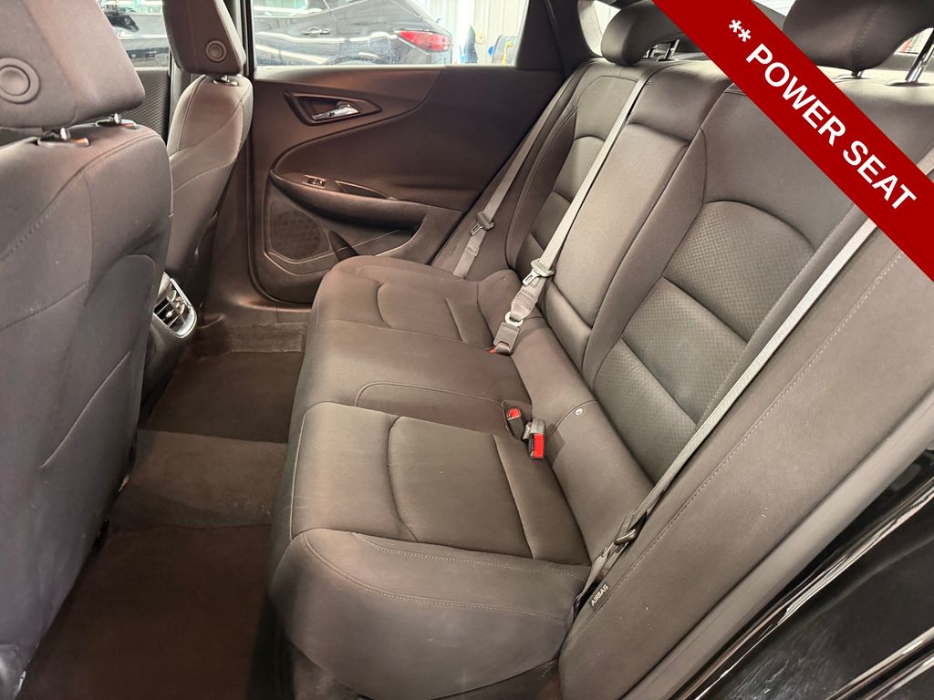 2024 Chevrolet Malibu 1LT - Photo 14