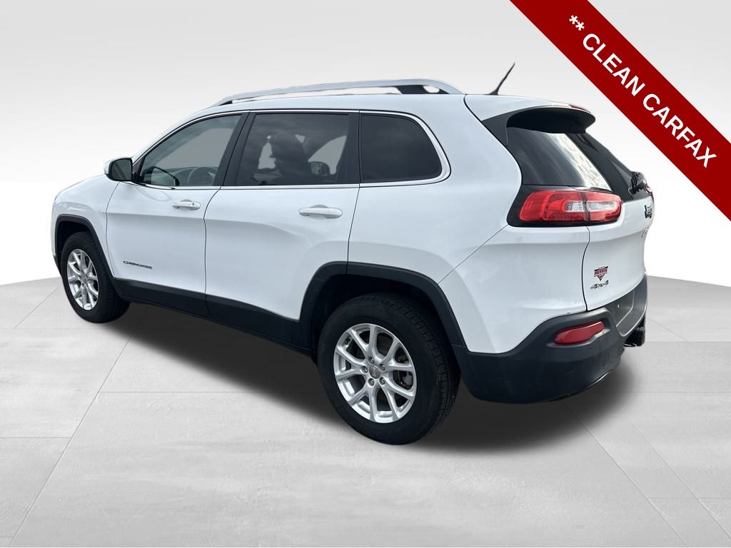 2017 Jeep Cherokee Latitude photo 2