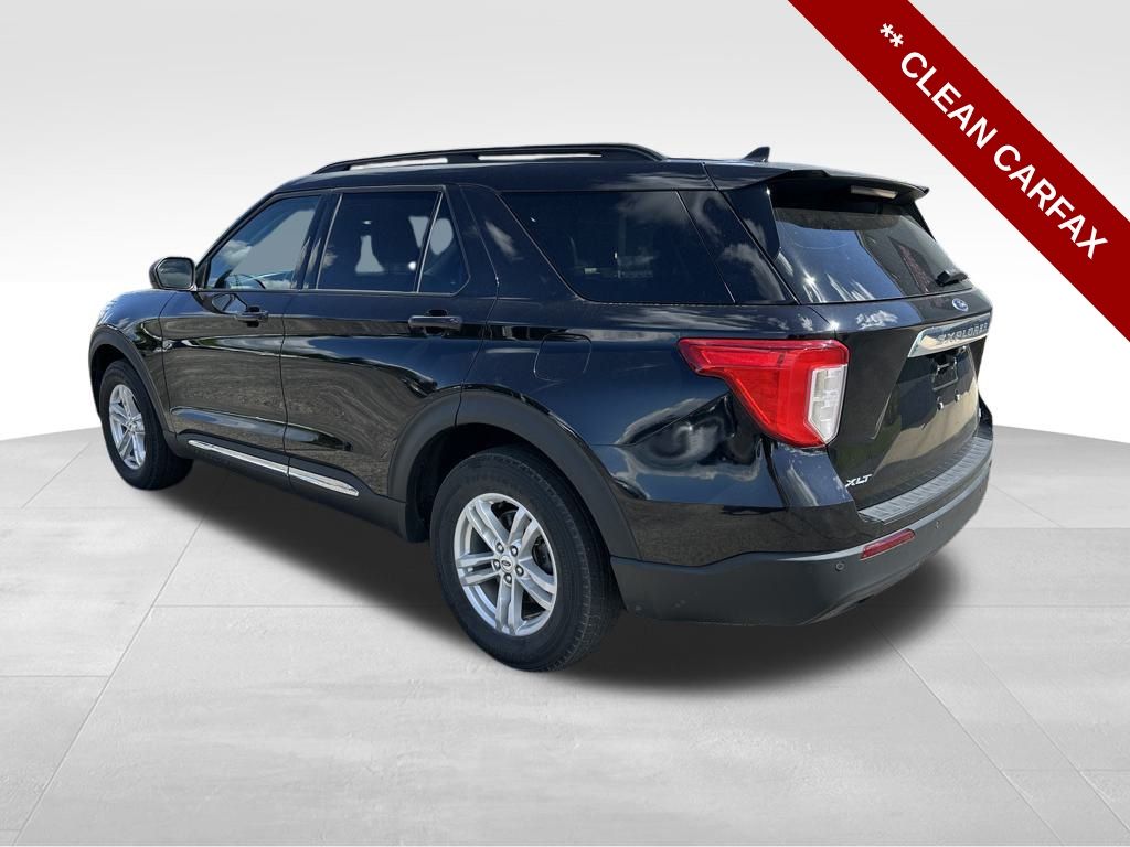 2022 Ford Explorer XLT photo 2