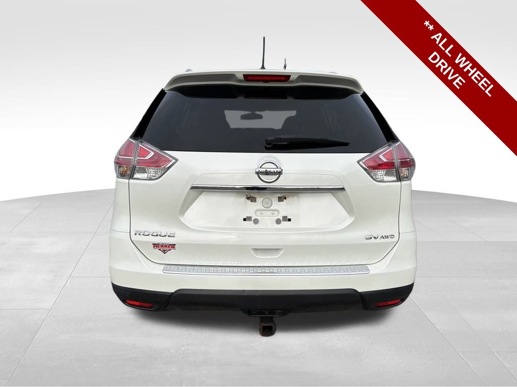 2016 Nissan Rogue SV photo 4