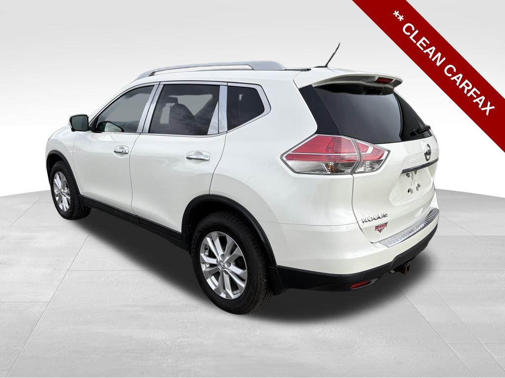 2016 Nissan Rogue SV photo 3