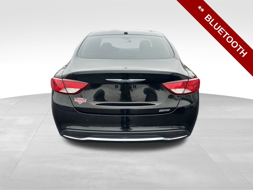 2015 Chrysler 200 Limited photo 4