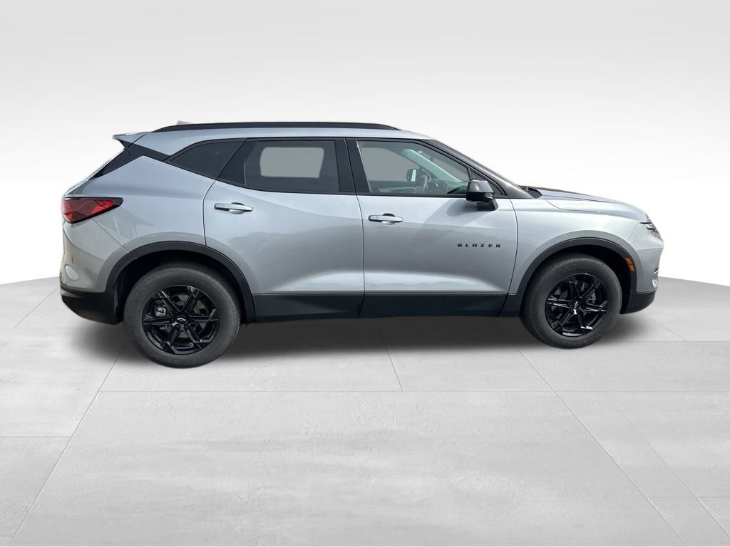2023 Chevrolet Blazer 2LT photo 4