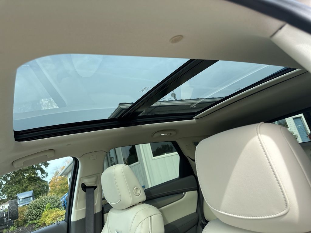 2022 Cadillac XT5 Premium Luxury photo 3