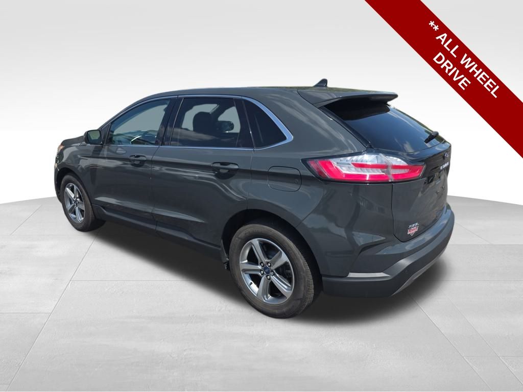 2021 Ford Edge SEL photo 4