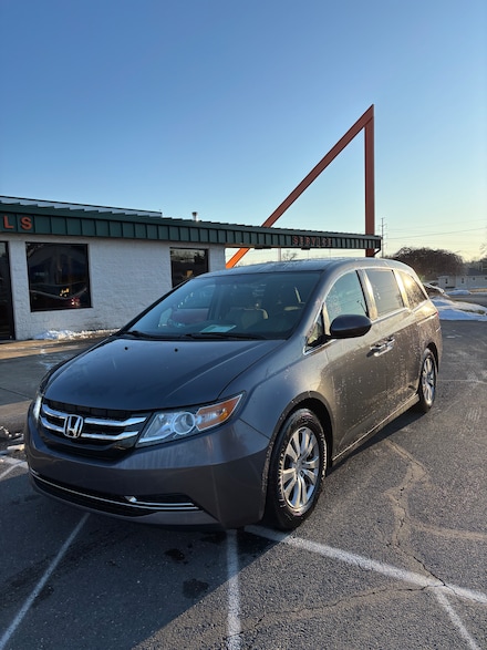 2016 Honda Odyssey SE Van Passenger Van