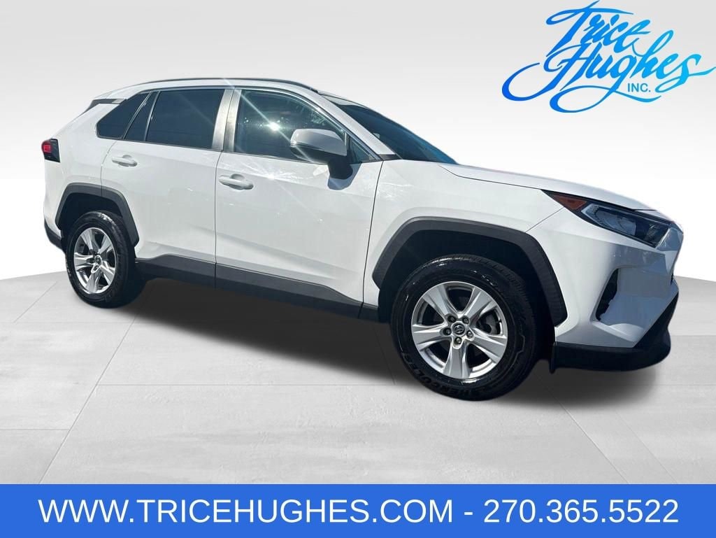2020 Toyota RAV4 XLE FWD's photo