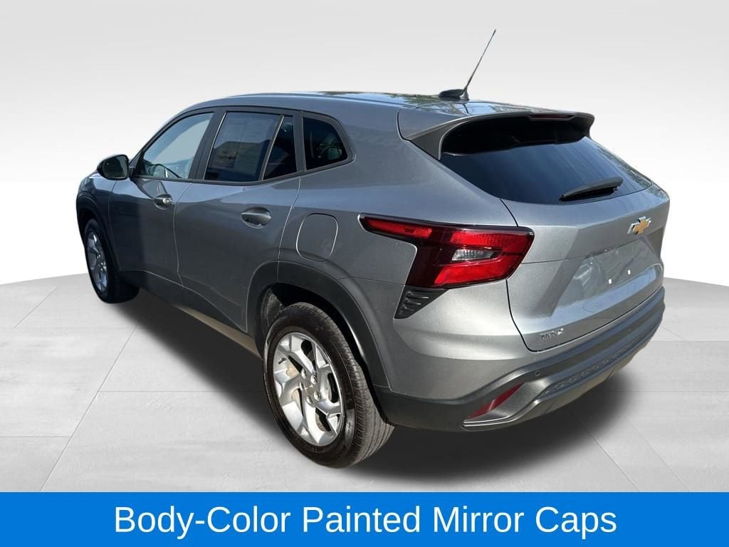 2024 Chevrolet Trax LS - Photo 9