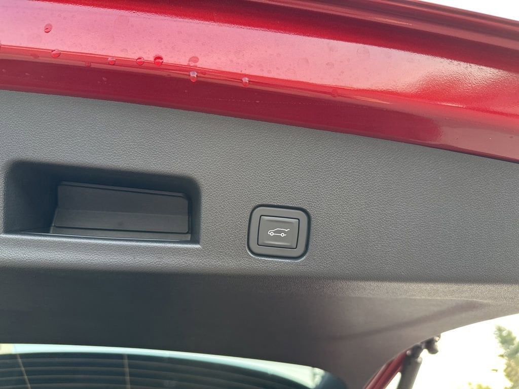 2026 Chevrolet Traverse LT - Photo 14