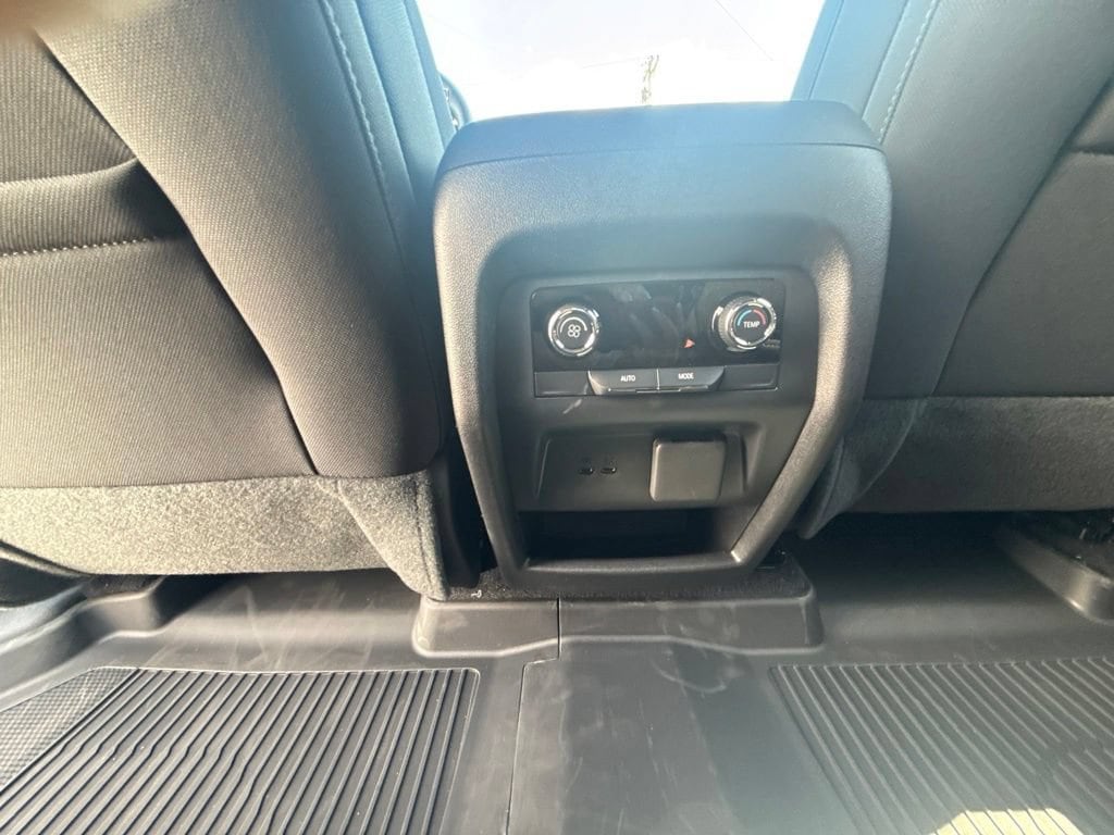 2026 Chevrolet Traverse LT - Photo 16