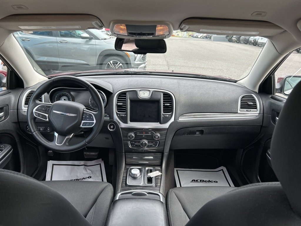 Used 2018 Chrysler 300 Touring with VIN 2C3CCAAG3JH320923 for sale in Princeton, KY