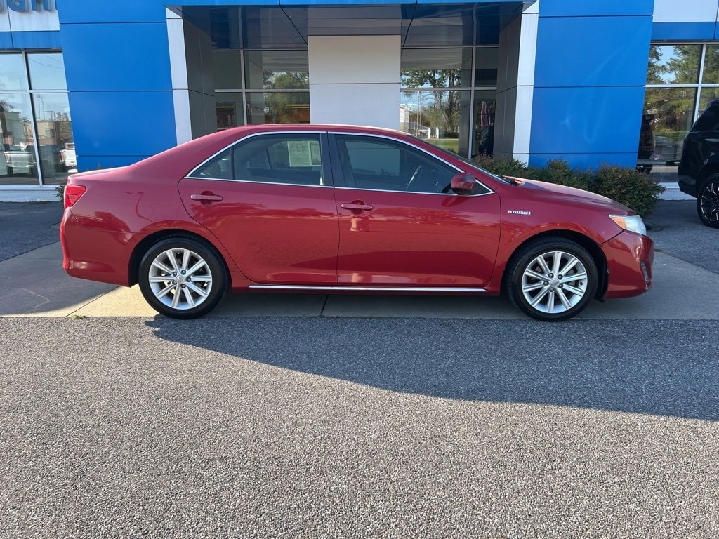 Used 2014 Toyota Camry Hybrid LE