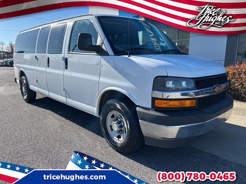 2017 Chevrolet Express Passenger LS