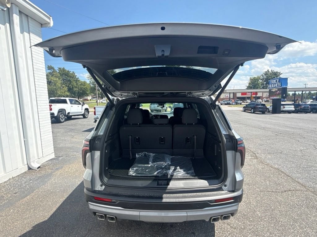 2026 Chevrolet Traverse LT - Photo 11