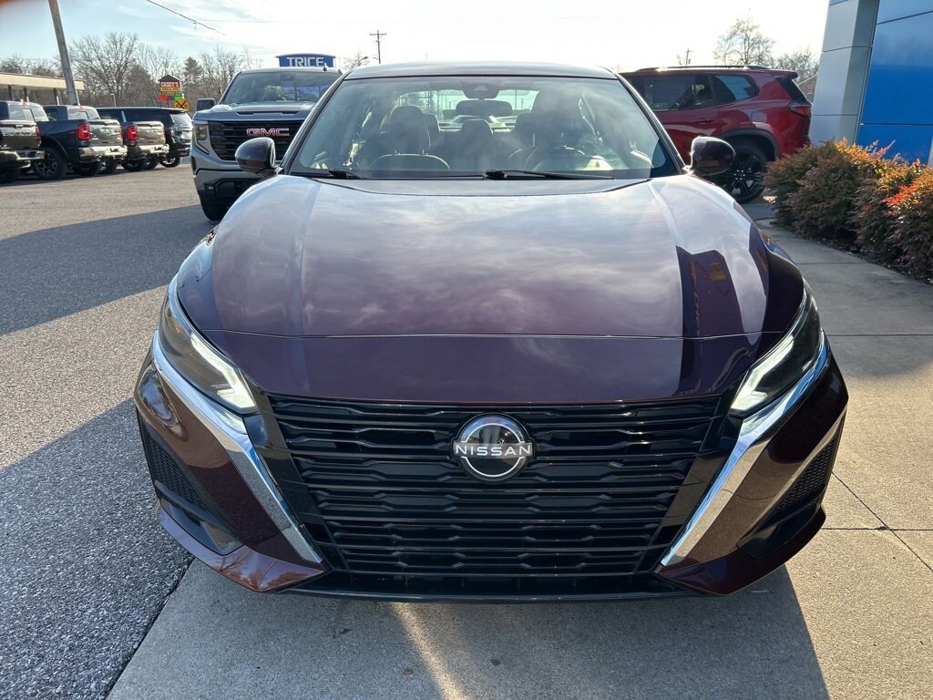 Used 2023 Nissan Altima 2.5 SV
