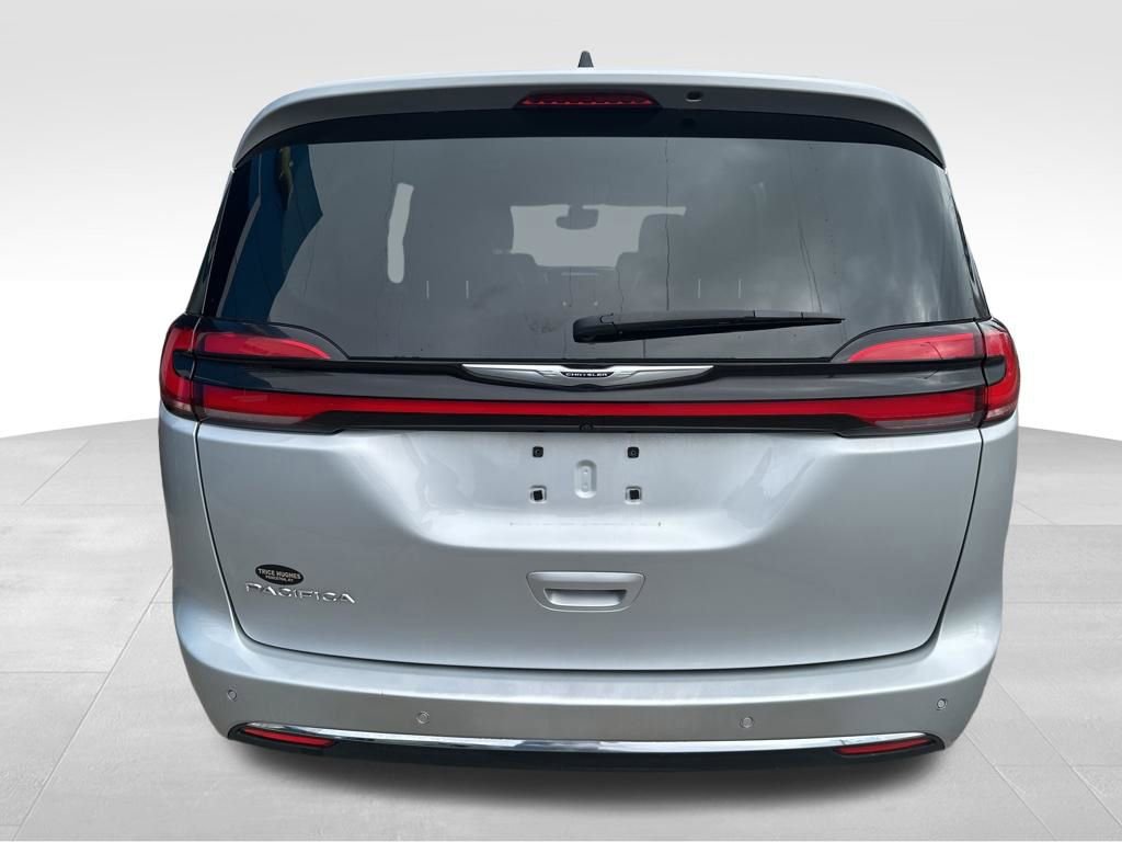 2024 Chrysler Pacifica Touring L - Photo 9