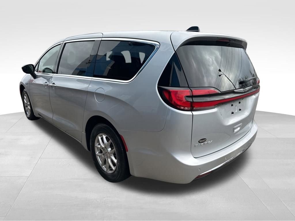 2024 Chrysler Pacifica Touring L - Photo 8