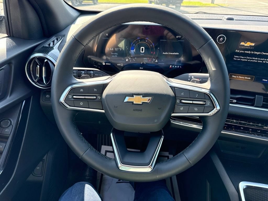 2027 Chevrolet Equinox LT - Photo 21
