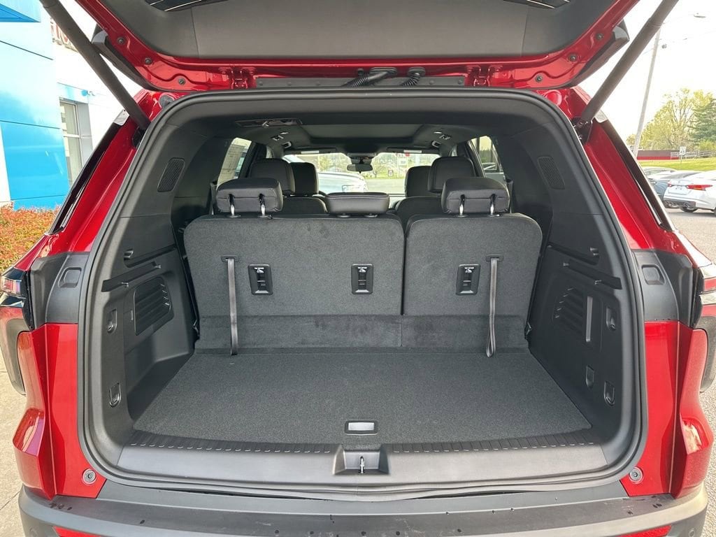 2026 Chevrolet Traverse LT - Photo 13
