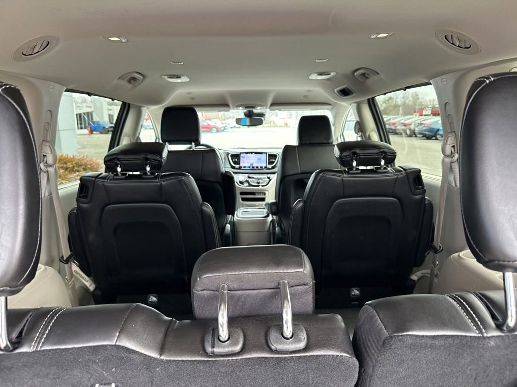 2024 Chrysler Pacifica Touring L - Photo 13