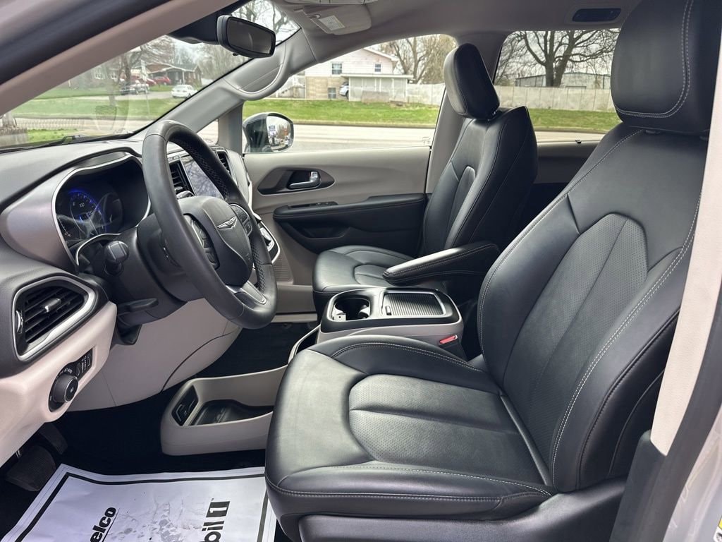2024 Chrysler Pacifica Touring L - Photo 20