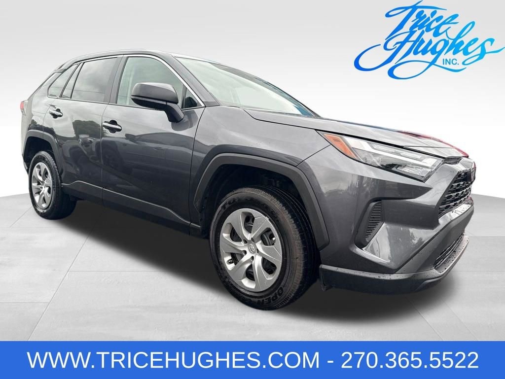 2023 Toyota RAV4 LE AWD's photo