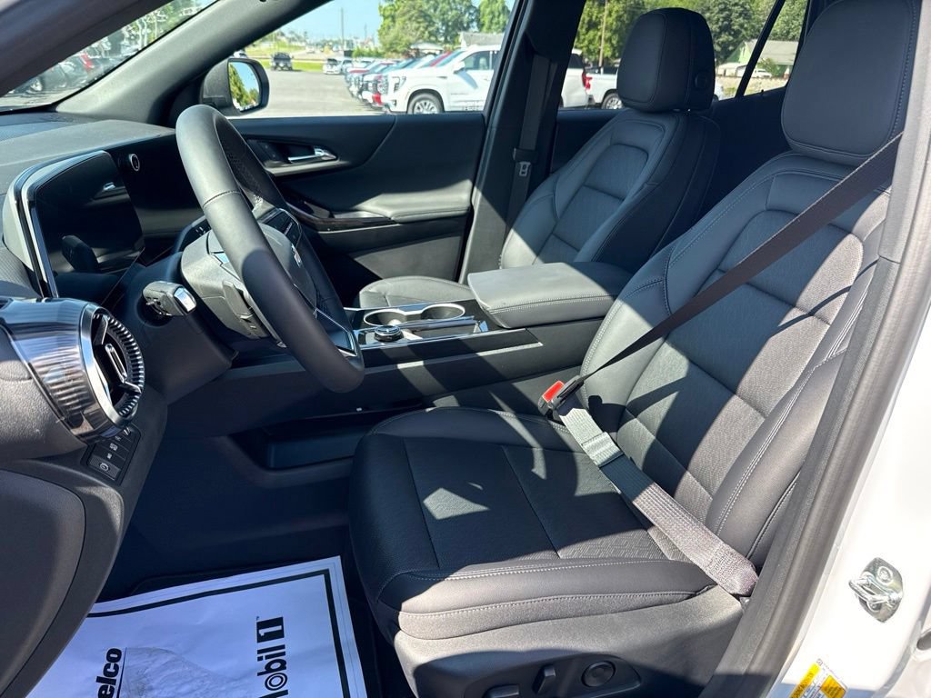 2027 Chevrolet Equinox LT - Photo 19
