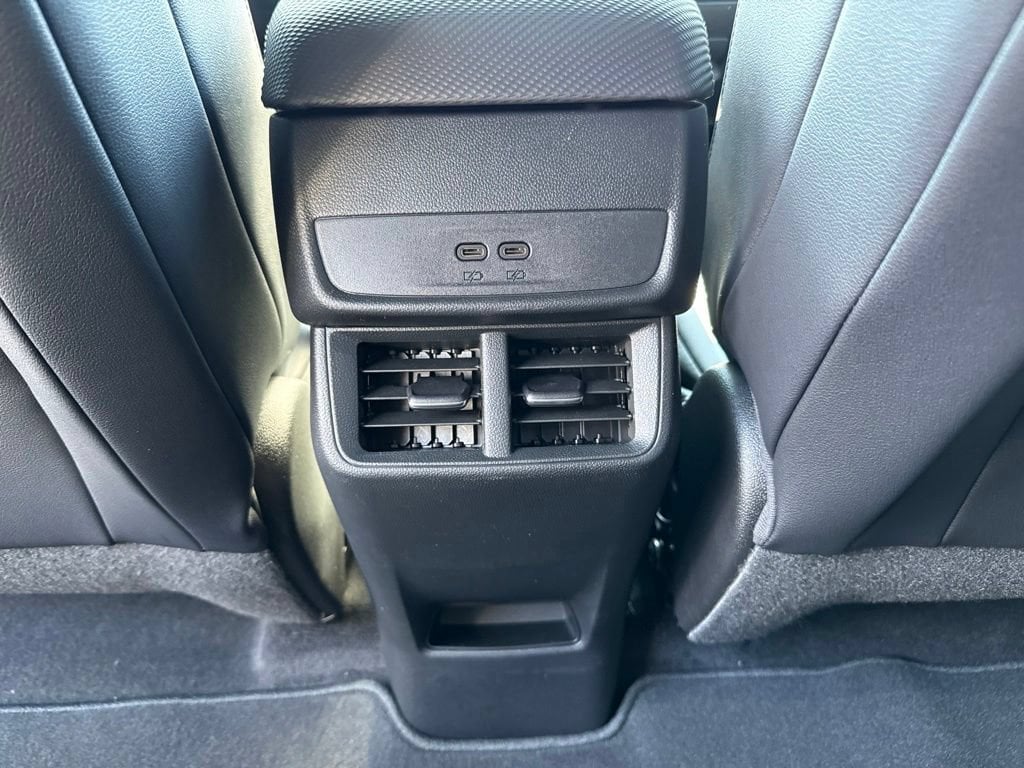 2027 Chevrolet Equinox LT - Photo 14