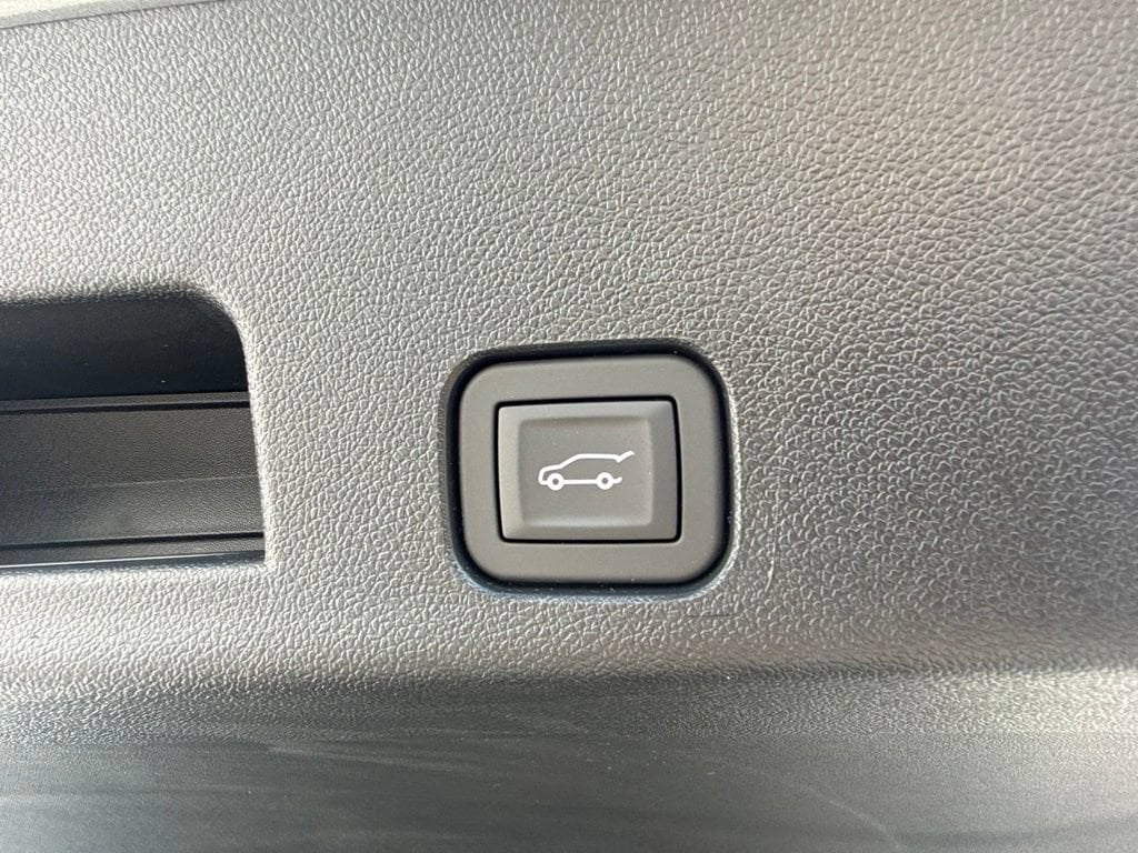 2026 Chevrolet Traverse LT - Photo 12
