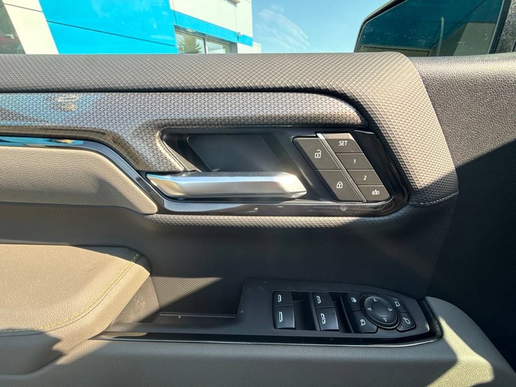 2026 Chevrolet Silverado 1500 ZR2 - Photo 15