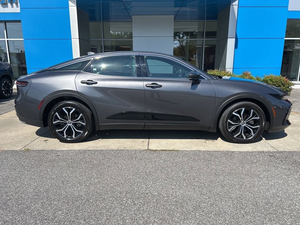 Used 2023 Toyota Crown XLE