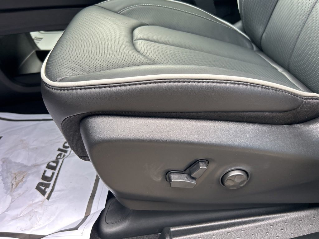 2026 Chrysler Pacifica Limited - Photo 35