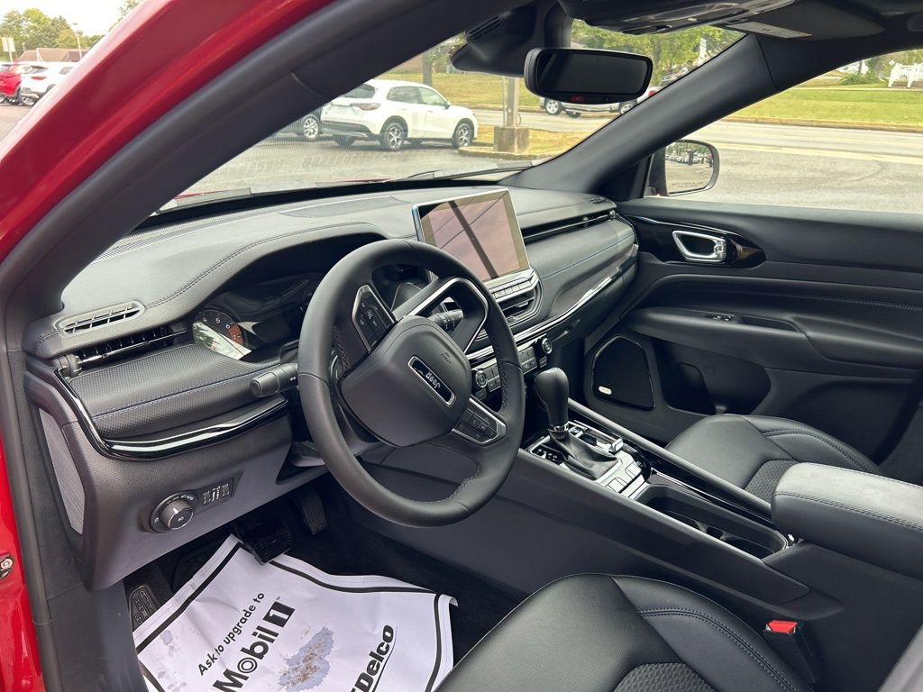 2025 Jeep Compass Latitude - Photo 29