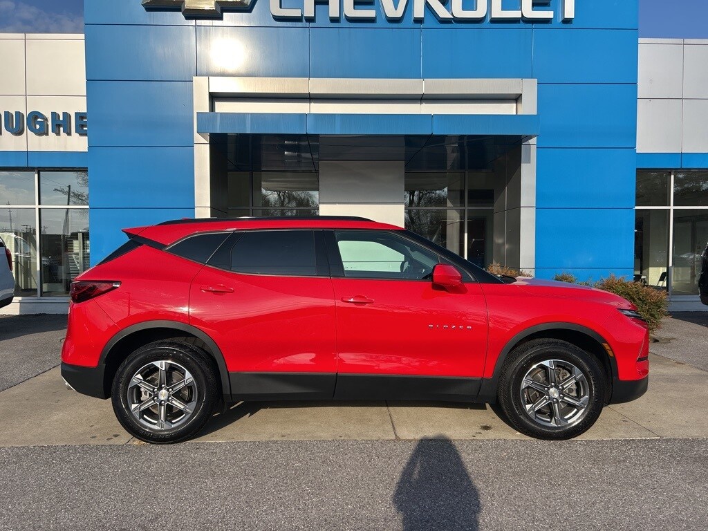 2024 Chevrolet Blazer 2LT photo 2