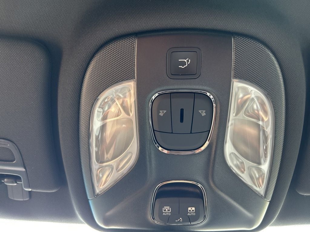 2025 Jeep Compass Latitude - Photo 36
