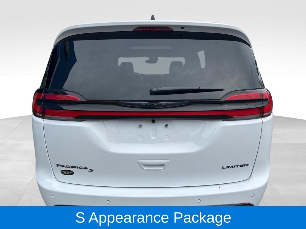 2026 Chrysler Pacifica Limited - Photo 9