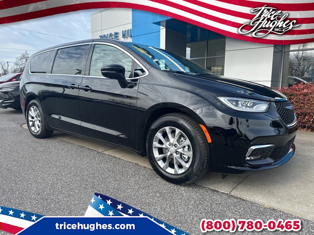 New 2026 Chrysler Pacifica LIMITED Passenger Van