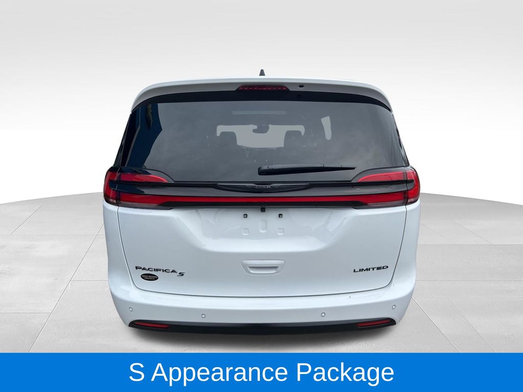2026 Chrysler Pacifica Limited - Photo 10