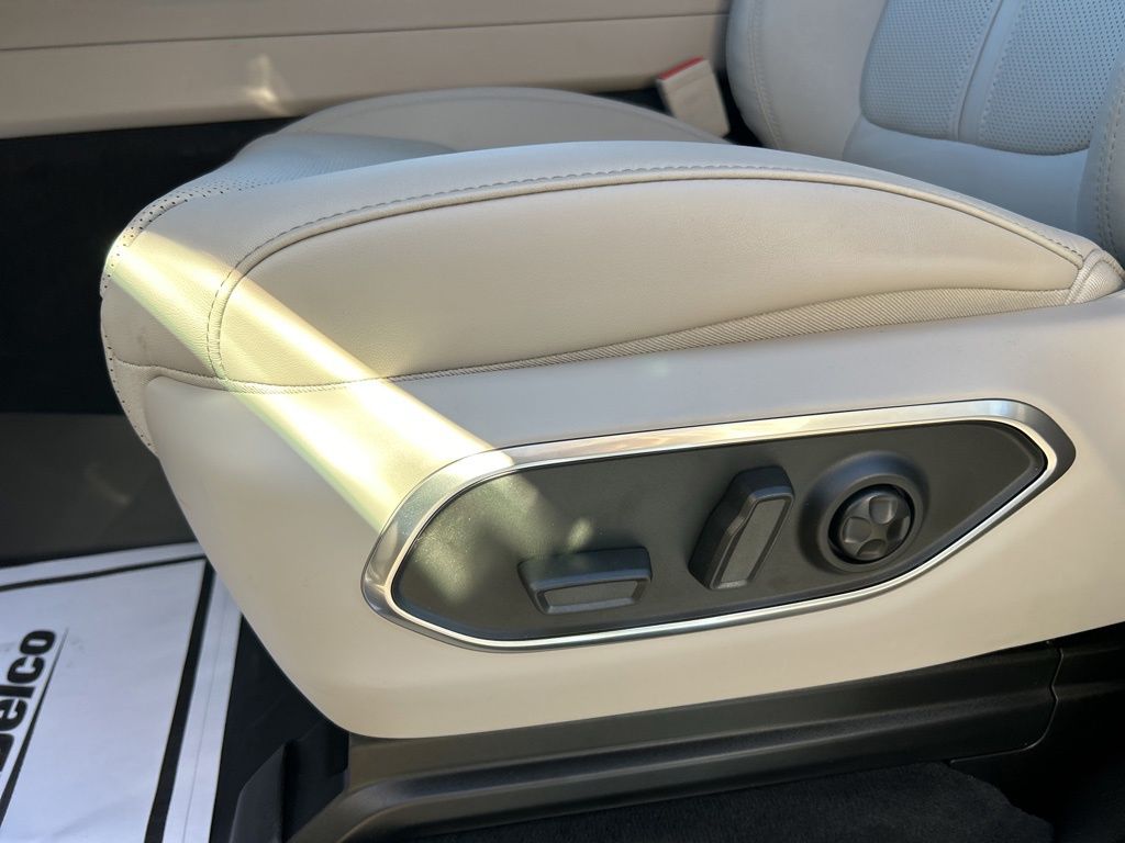 2025 Jeep Wagoneer Series II - Photo 35