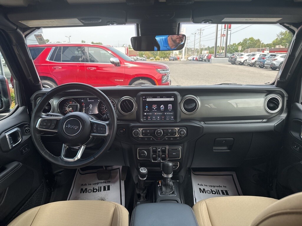 2023 Jeep Wrangler Sahara photo 2