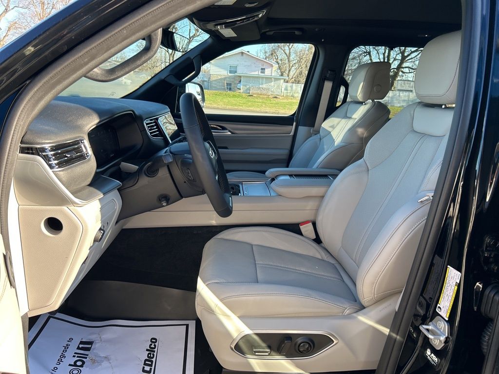 2025 Jeep Wagoneer Series II - Photo 36