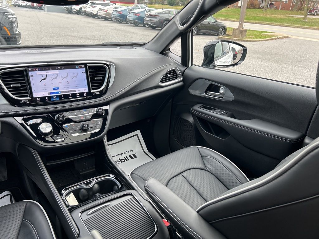 2026 Chrysler Pacifica Limited - Photo 27