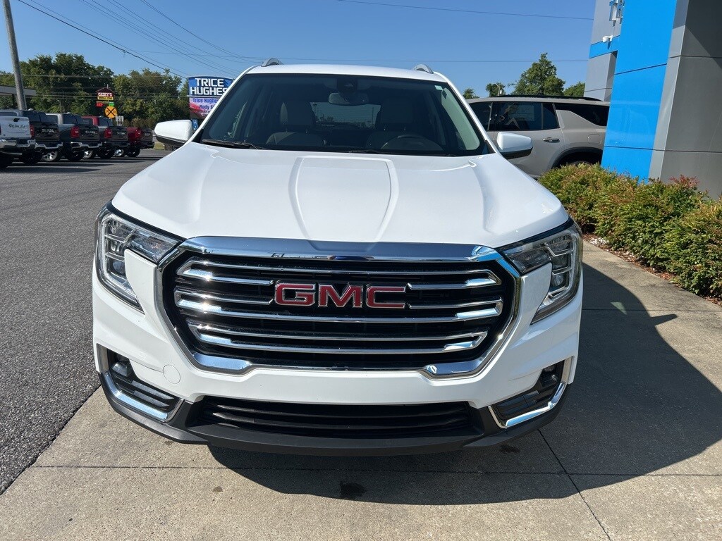 2024 Gmc Terrain SLT photo 2
