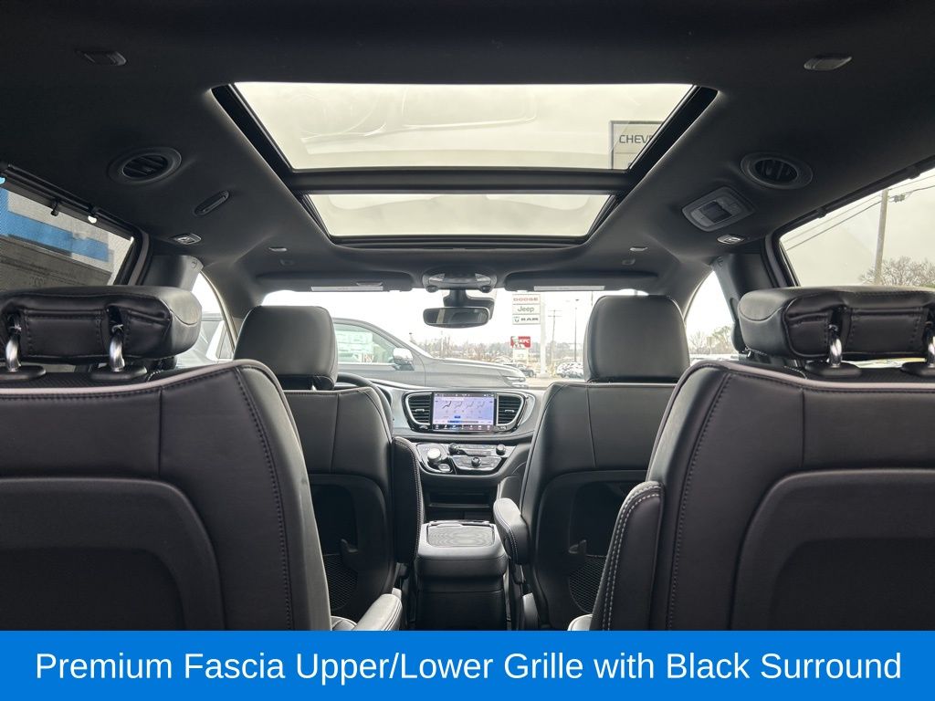 2026 Chrysler Pacifica Limited - Photo 15