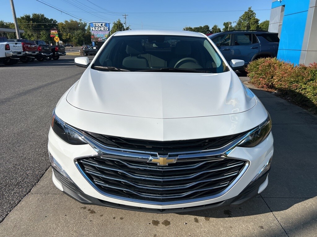 2020 Chevrolet Malibu LS photo 3
